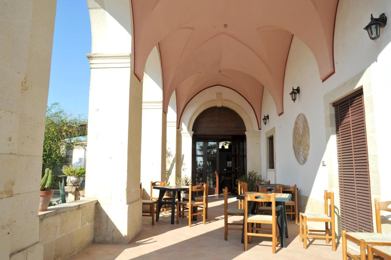Masseria La Colombaia Poggiardo Exterior foto